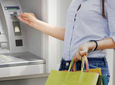 38% các tổ chức tài chính không phát hiện được khách hàng lừa đảo. - Máy in thẻ nhựa, máy dập nổi, đầu đọc thẻ nhựa