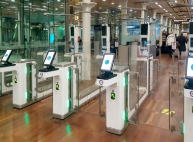 Canada sẽ triển khai công nghệ nhận dạng khuôn mặt tại các sân bay. - Máy in thẻ nhựa, máy dập nổi, đầu đọc thẻ nhựa