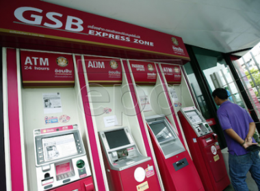 Cảnh sát Thái Lan truy nã nghi phạm liên quan vụ tấn công ATM trộm 350,000$ - Máy in thẻ nhựa, máy dập nổi, đầu đọc thẻ nhựa