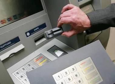 EAST phát hành bản cập nhật lần thứ hai về tội phạm liên quan ATM năm 2017 - Máy in thẻ nhựa, máy dập nổi, đầu đọc thẻ nhựa