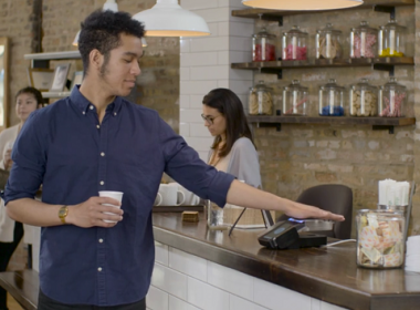 Thử nghiệm công nghệ thanh toán POS bằng lòng bàn tay mới - Máy in thẻ nhựa, máy dập nổi, đầu đọc thẻ nhựa