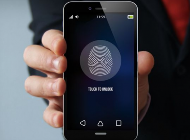 Úc thử nghiệm iPhone trở thành các công cụ sinh trắc di dộng - Máy in thẻ nhựa, máy dập nổi, đầu đọc thẻ nhựa