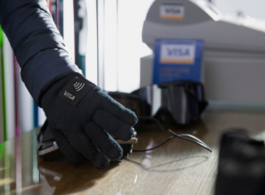 Visa công bố thiết bị đeo tay thanh toán mới cho Thế vận hội mùa đông 2018 - Máy in thẻ nhựa, máy dập nổi, đầu đọc thẻ nhựa