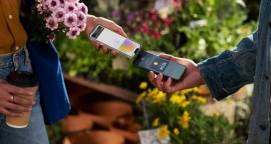 Visa chấp nhận tính năng Tap to Pay trên iPhone - Máy in thẻ nhựa, máy dập nổi, đầu đọc thẻ nhựa