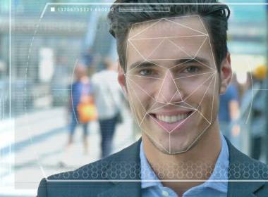 Ấn Độ muốn bổ sung xác thực khuôn mặt cho Aadhaar - Máy in thẻ nhựa, máy dập nổi, đầu đọc thẻ nhựa