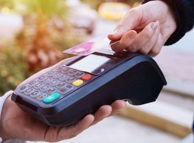 Giá trị thanh toán thẻ hàng ngày tại Hàn Quốc đạt mức 2,3 tỷ USD trong năm 2021 - Máy in thẻ nhựa, máy dập nổi, đầu đọc thẻ nhựa