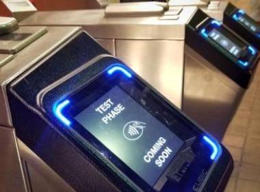 MTA loại bỏ thẻ MetroCard hướng tới thanh toán không - Máy in thẻ nhựa, máy dập nổi, đầu đọc thẻ nhựa