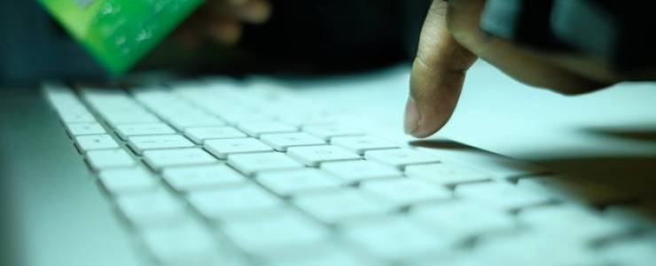 Record Future: Trộm cắp thông tin đăng nhập tăng mạnh - Máy in thẻ nhựa, máy dập nổi, đầu đọc thẻ nhựa