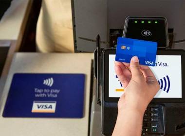 25% người tiêu dùng sẽ bắt đầu không dùng tiền mặt - Máy in thẻ nhựa, máy dập nổi, đầu đọc thẻ nhựa