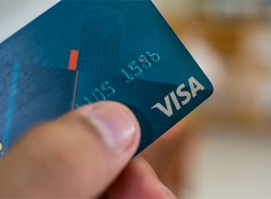 Visa: 80% người tiêu dùng Singapore sử dụng thẻ không t - Máy in thẻ nhựa, máy dập nổi, đầu đọc thẻ nhựa